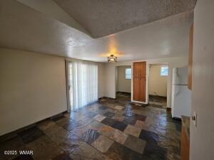 Building Photo - 1208 W Apache Ln