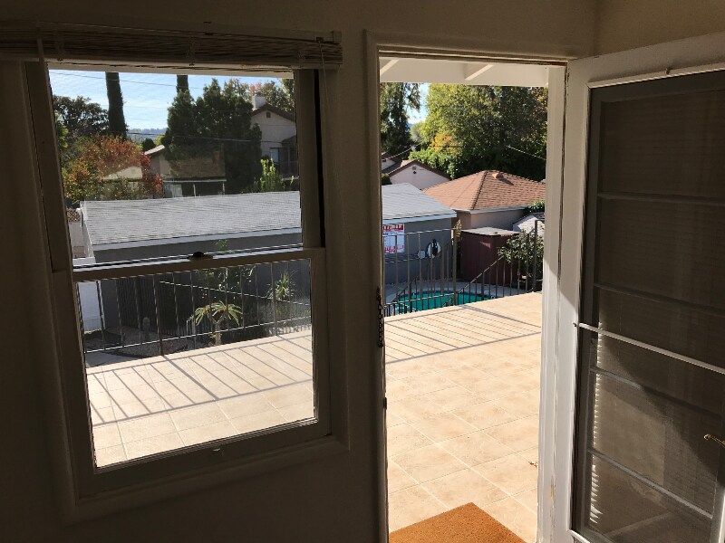 Building Photo - 13744 Burbank Blvd