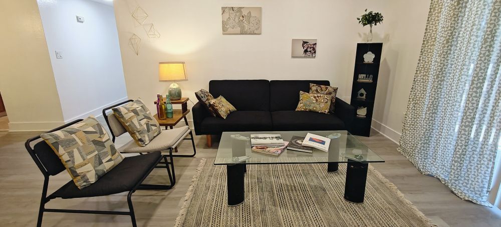 Building Photo - 6519 W Newberry Rd