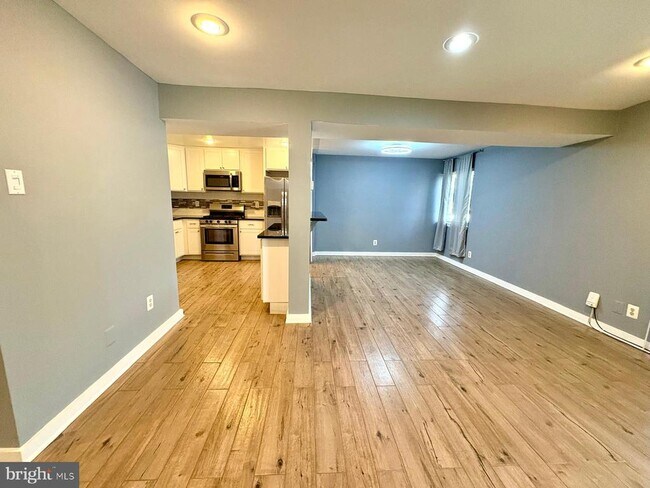 Building Photo - 19120 Mills Choice Rd