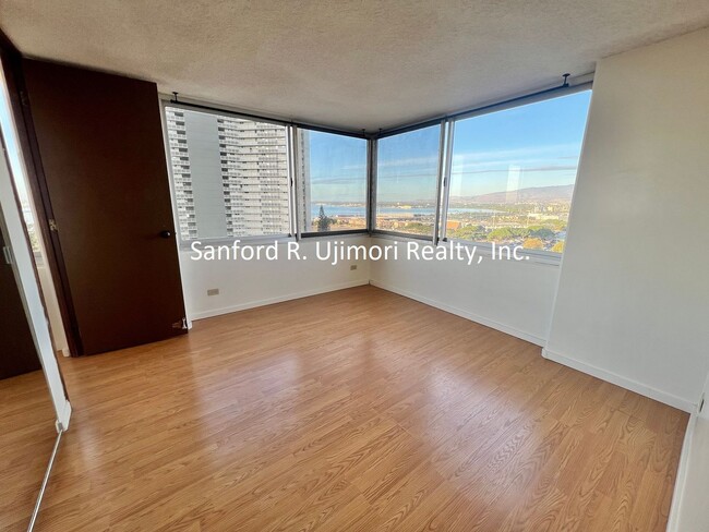 Building Photo - prsq1202