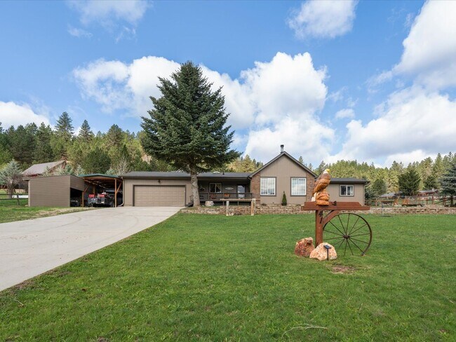 Primary Photo - Spacious Single-Level Home in Wilderness Ranch