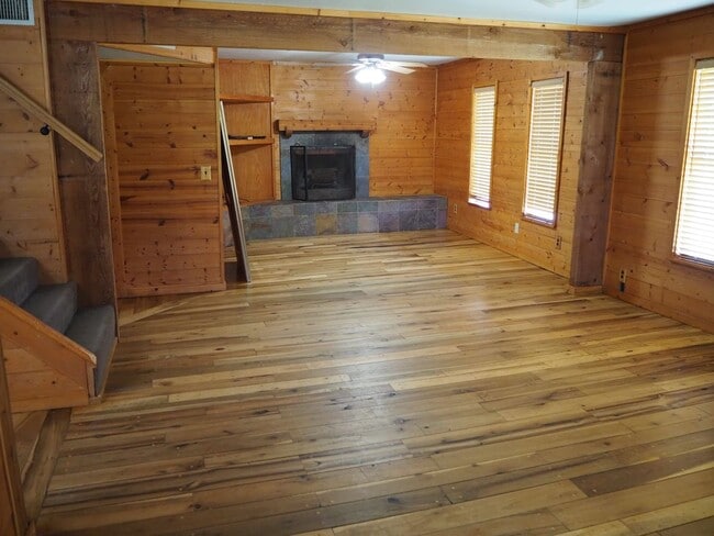 Building Photo - 9561 Hames Rd