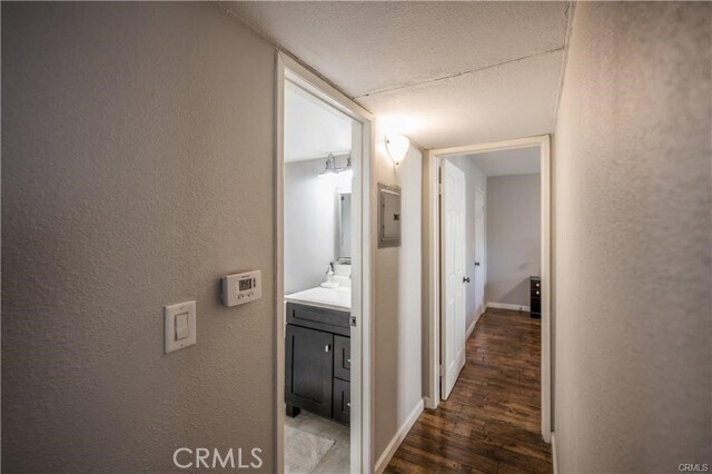 Building Photo - 25031 Peachland Ave