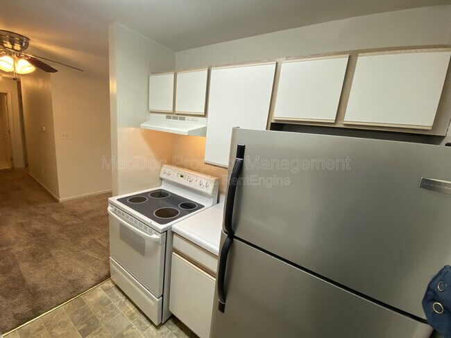 Building Photo - 76 Red Maple Ct