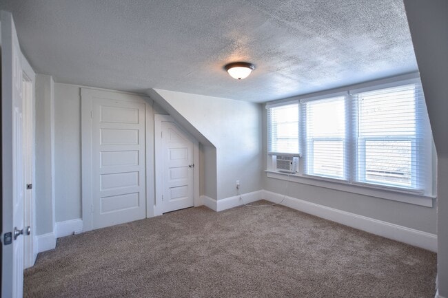 Building Photo - 2467 S 700 E