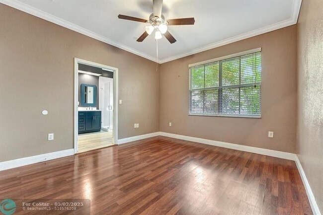 Building Photo - 3315 Merrick Ln