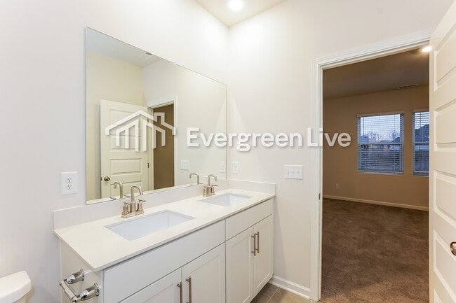 Building Photo - 656 Shoemaker Ln