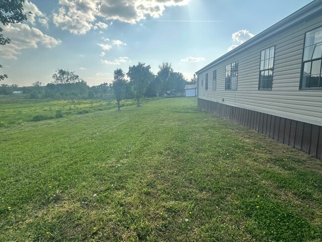 Building Photo - 1117 W Main St