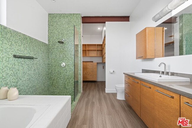 Building Photo - 800 Indiana Ave