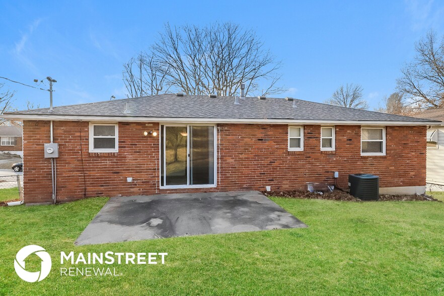 Building Photo - 4037 N Spruce Ave