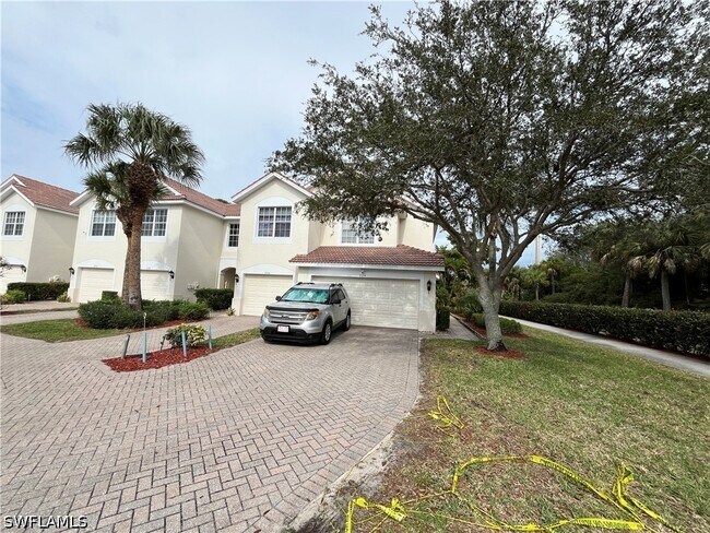 Building Photo - 884 Hampton Cir