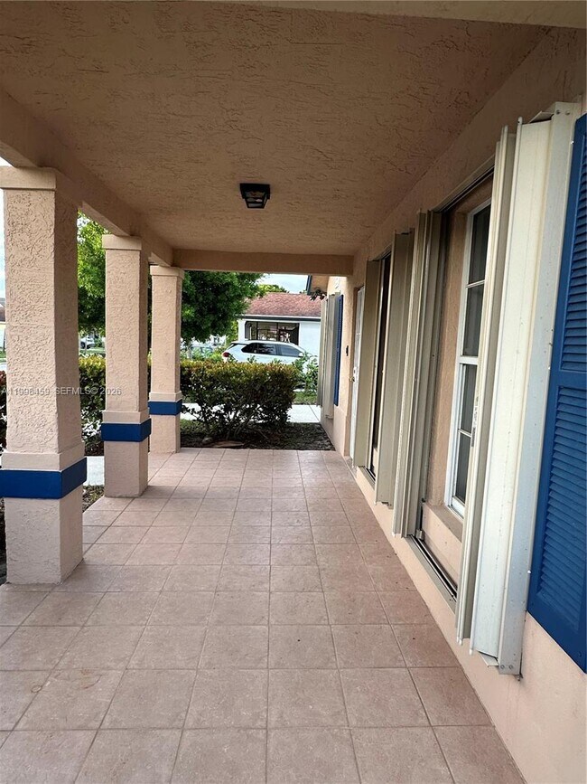 Building Photo - 1139 Freshwater Lakes Dr