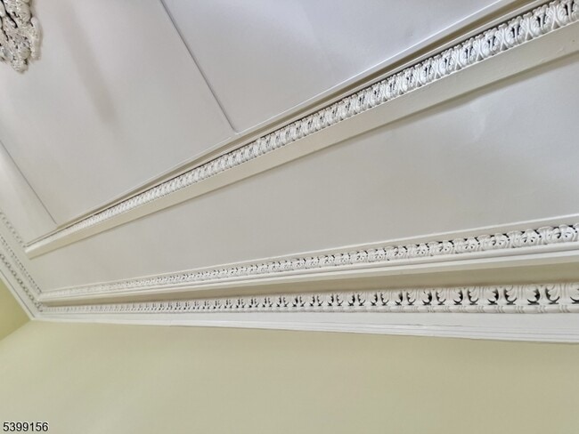 Building Photo - 301 W Blackwell St