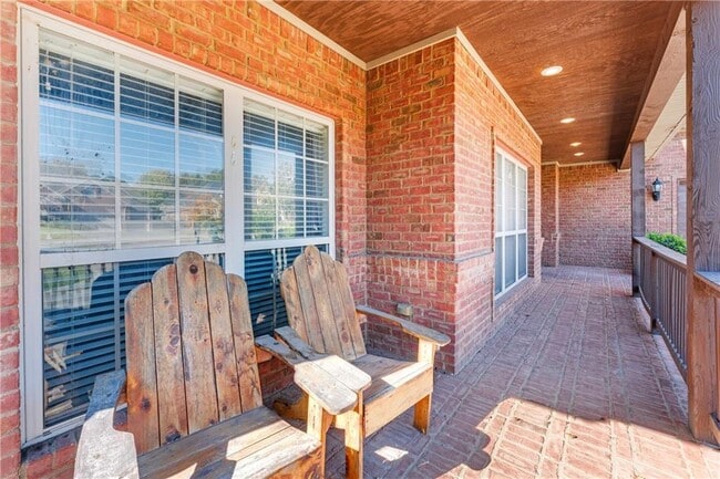 Building Photo - 2265 N Covington Park Blvd