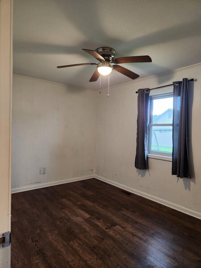 Building Photo - 5505 Mark St