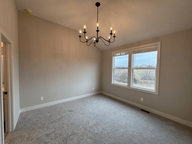 Building Photo - 1401 SW Winthrop Dr