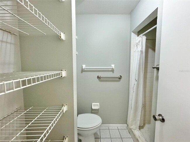Building Photo - 8302 Waterview Way