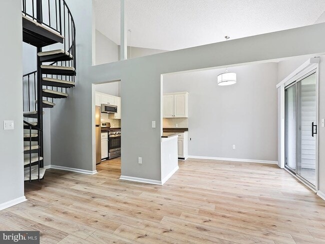 Building Photo - 705 Eagles Chase Dr