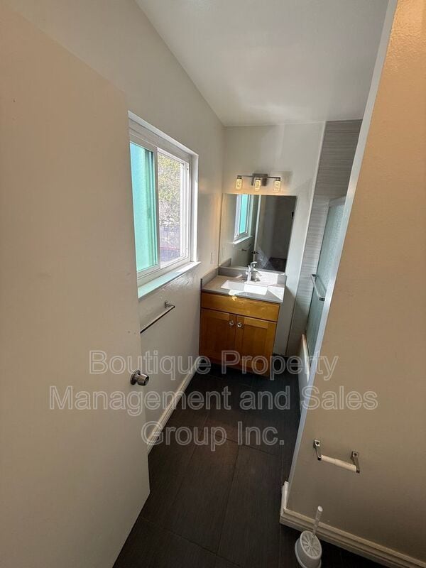 Building Photo - 11086 El Amarillo Ave