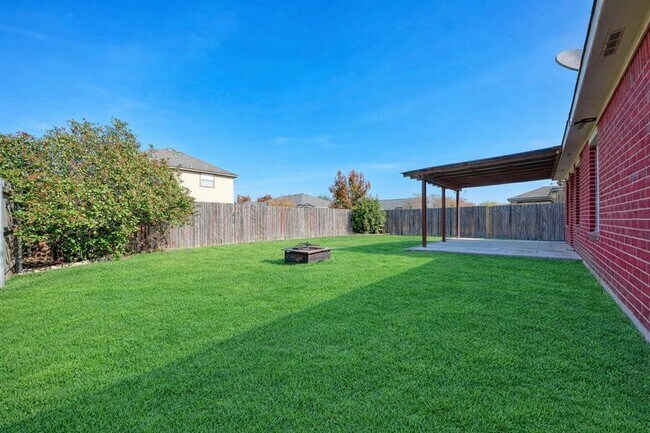 Building Photo - 921 Dexter Dr