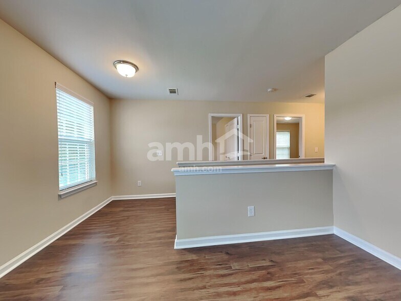 Building Photo - 136 Hamilton Ct