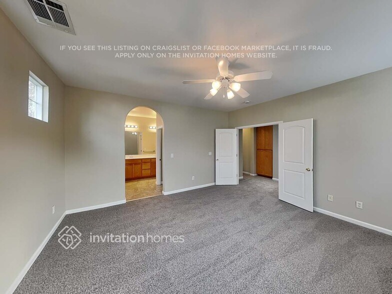 Building Photo - 1010 Liberty Dr