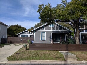 Building Photo - 1608 W 8th St