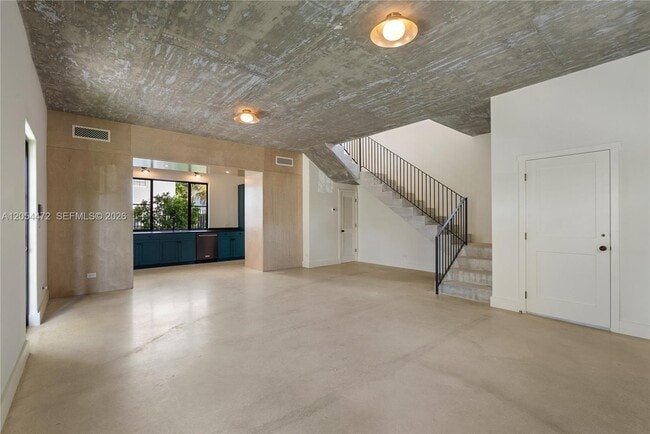 Building Photo - 3603 Thomas Ave