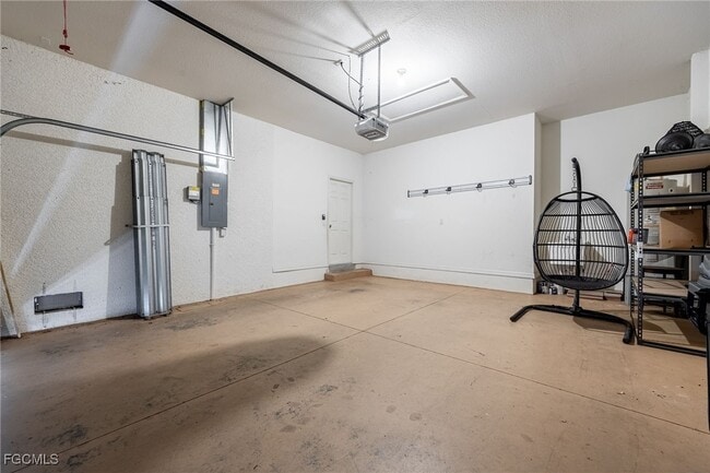 Building Photo - 16530 Whispering Trace Ct