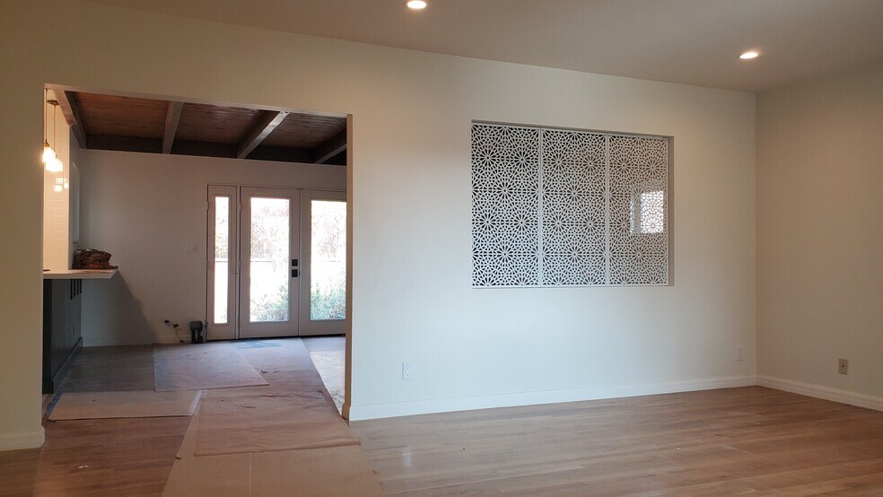 Building Photo - 5303 W 139th St