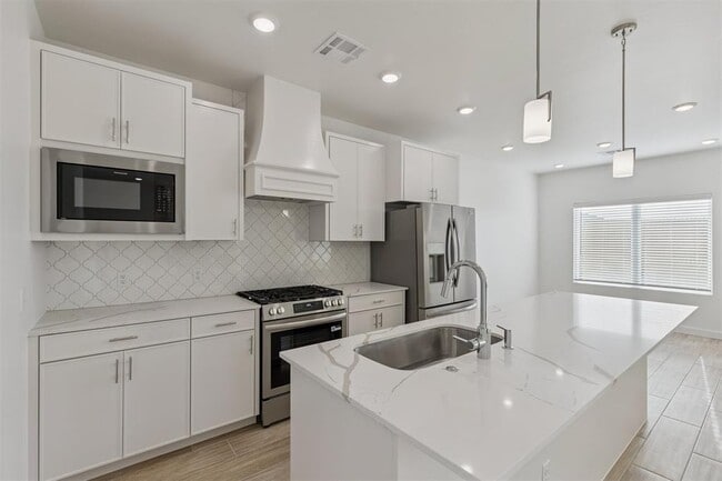 Building Photo - 17920 Anthem Blvd