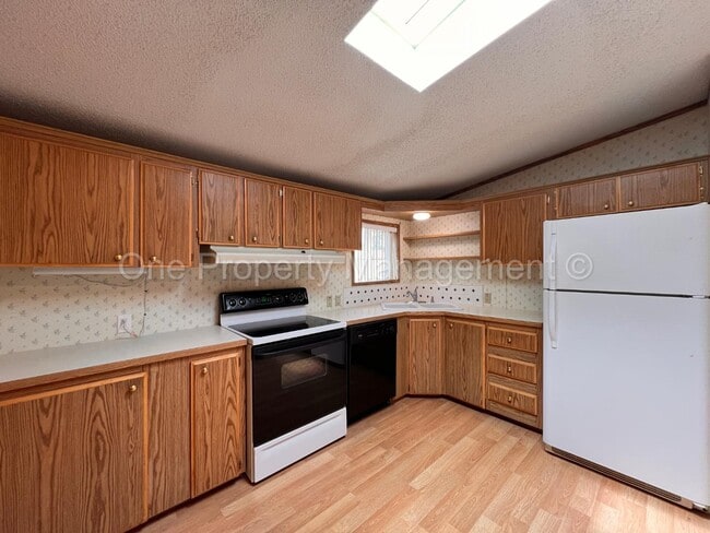 Building Photo - 24403 Gile Pl
