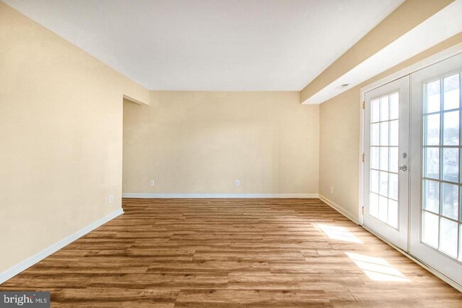 Building Photo - 2502 Markham Ln