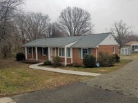 Building Photo - Large 3 bedroom brick rancher with 1.5 bathrooms.