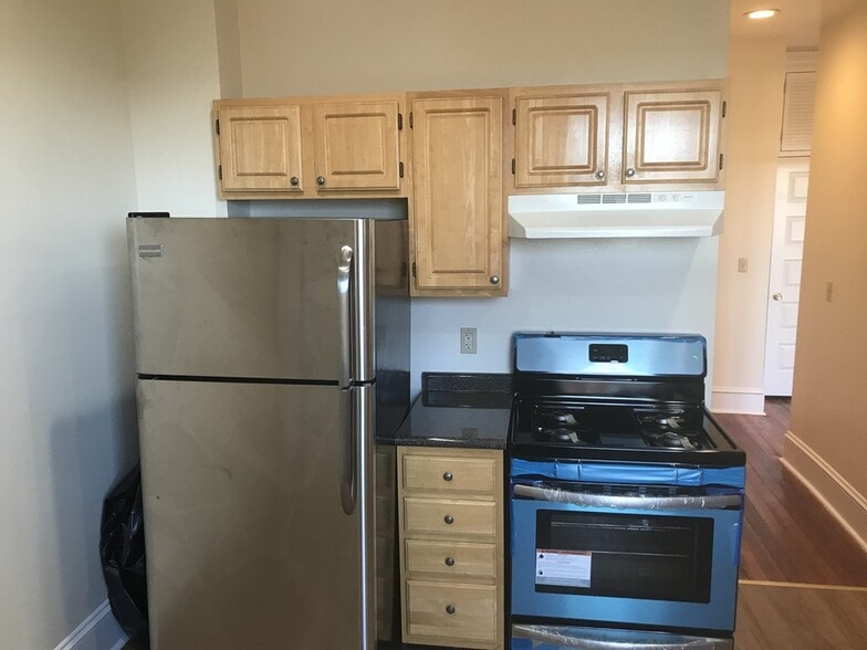 Building Photo - 1574 Beacon St