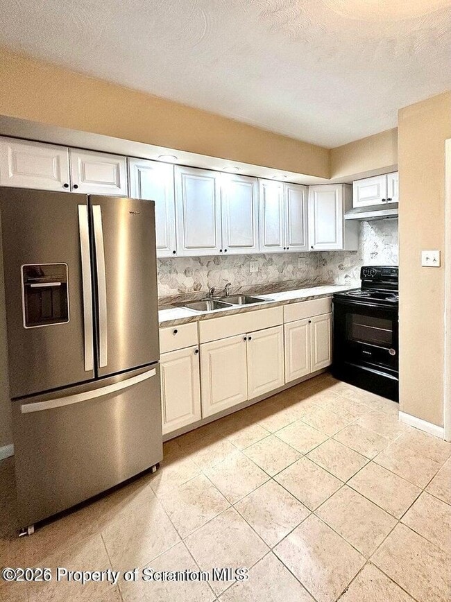 Building Photo - 1213 Lori Dr