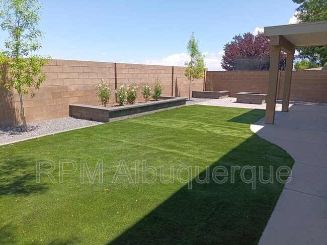 Building Photo - 6523 Avenida Madrid NW