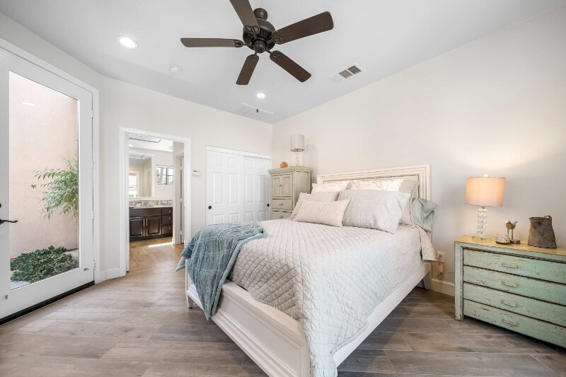 Building Photo - 57721 Santa Rosa Trail