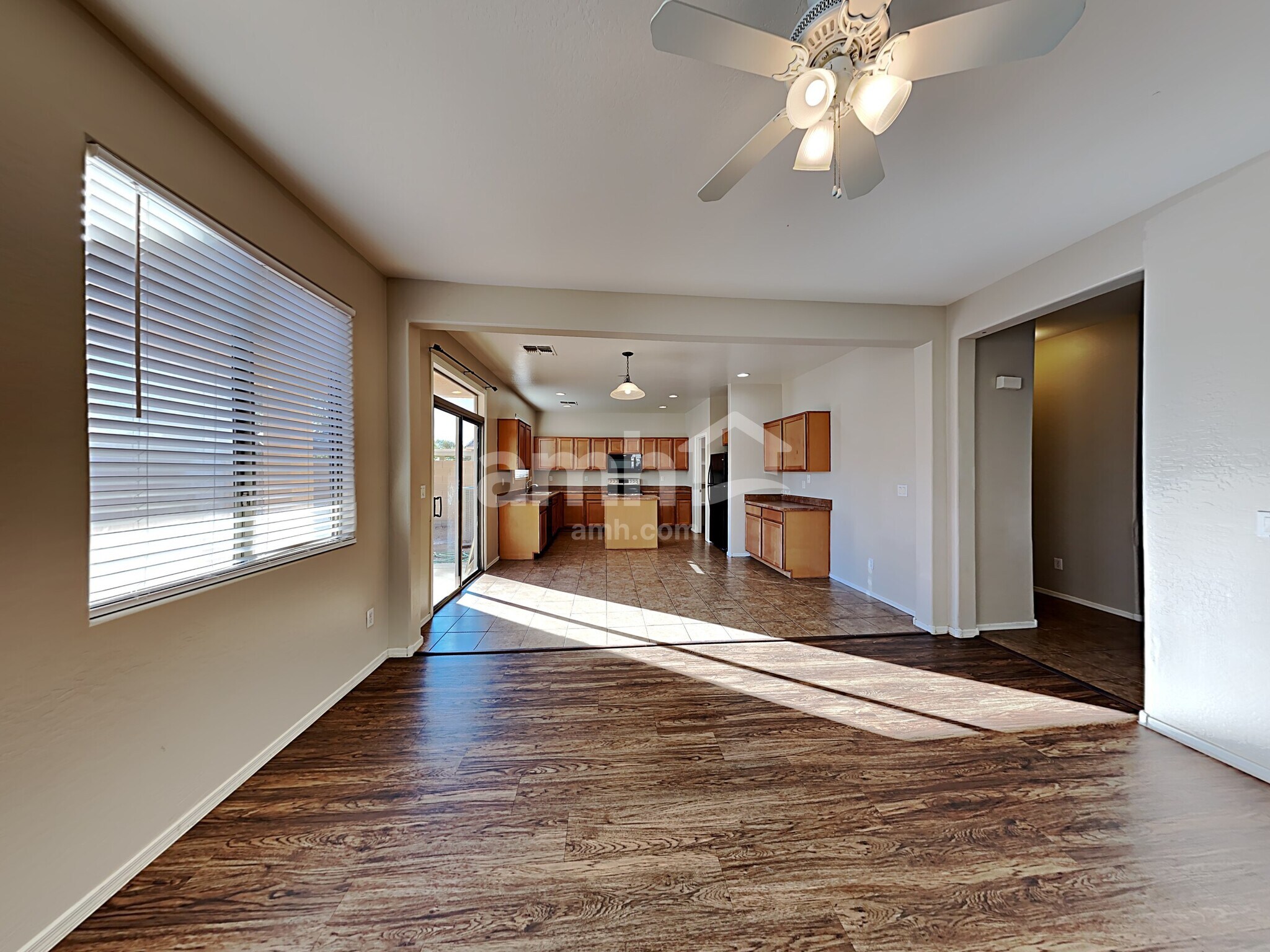 Building Photo - 6911 W Irwin Ave