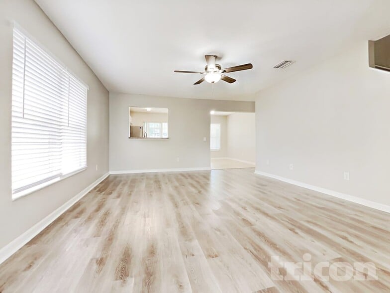 Building Photo - 32437 Fish Hook Lp