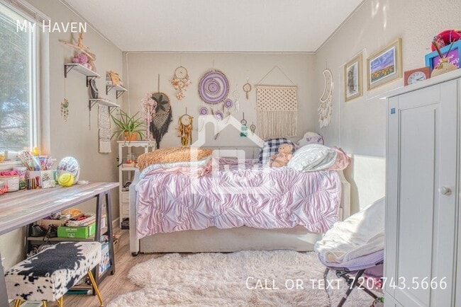 Building Photo - 15169 E Columbia Dr