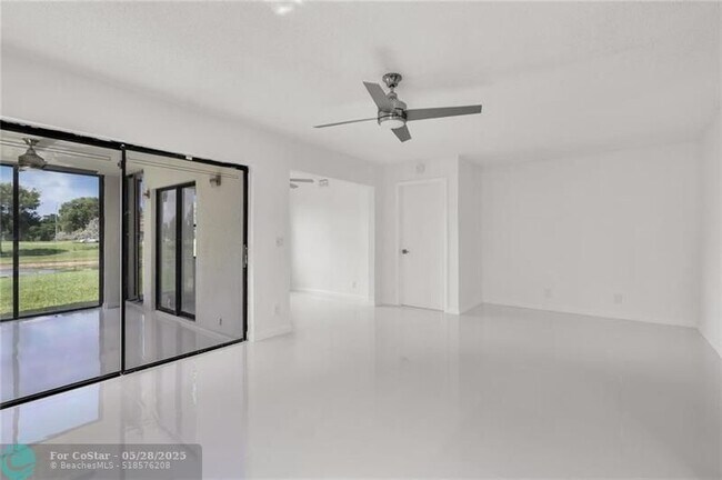 Building Photo - 201 Freedom Ct