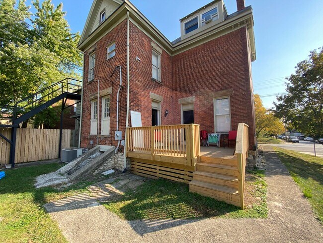 Building Photo - 1999 N 4th St