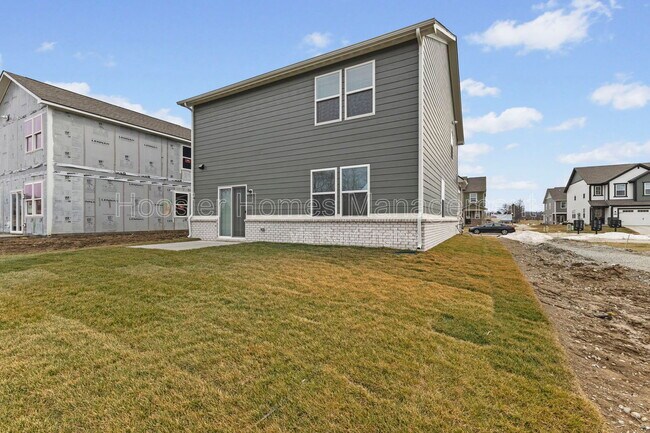 Building Photo - 15274 Farrington Rd