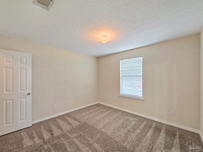 Building Photo - 1057 Freeboard Blvd