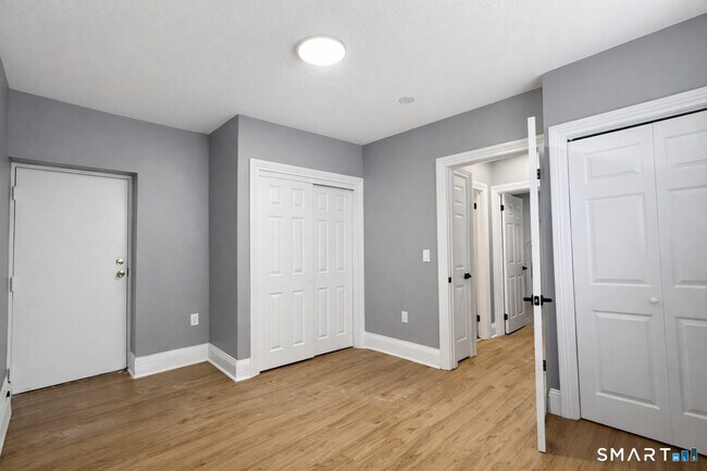 Building Photo - 23 Charter Oak Pl