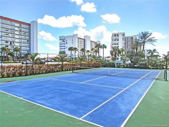Building Photo - 9490 S Ocean Dr