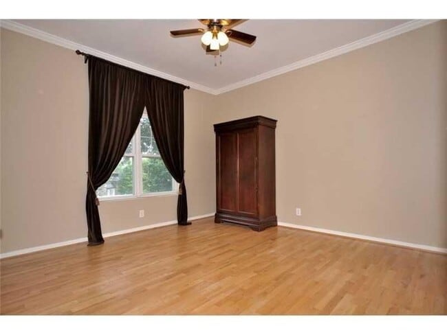 Building Photo - 1230 Piedmont Ave NE