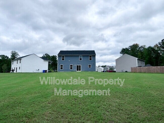 Building Photo - 11 Hunting Wood Dr